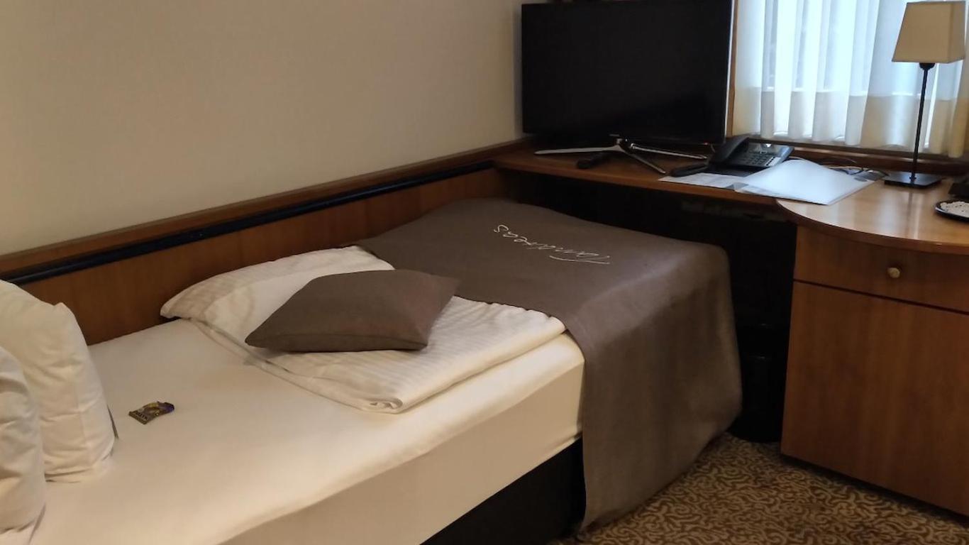 Tandreas Hotel & Restaurant Gießen المظهر الخارجي الصورة